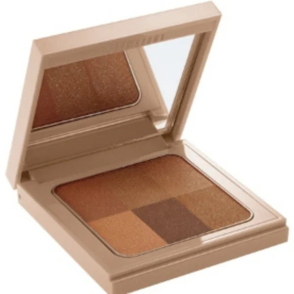 Bobbi Brown Nude Finish Illuminating Setting